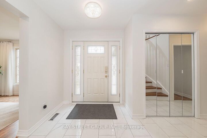 Property Photo:  338 Prince Of Wales Drive  ON L1N 6M9 