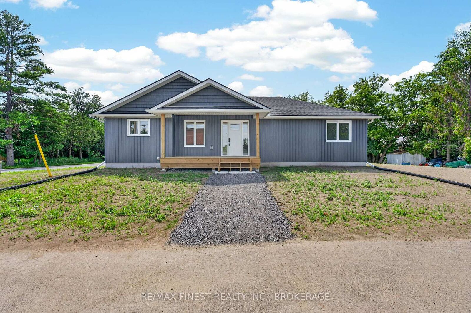 Property Photo:  38 East Street  ON K0K 2M0 