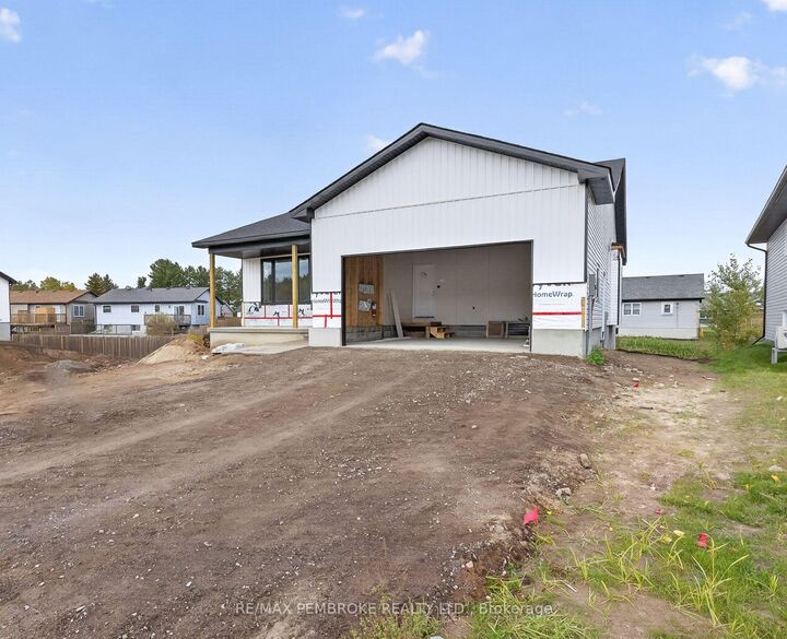 Property Photo: 18 Durant Street ON K8H 0G2