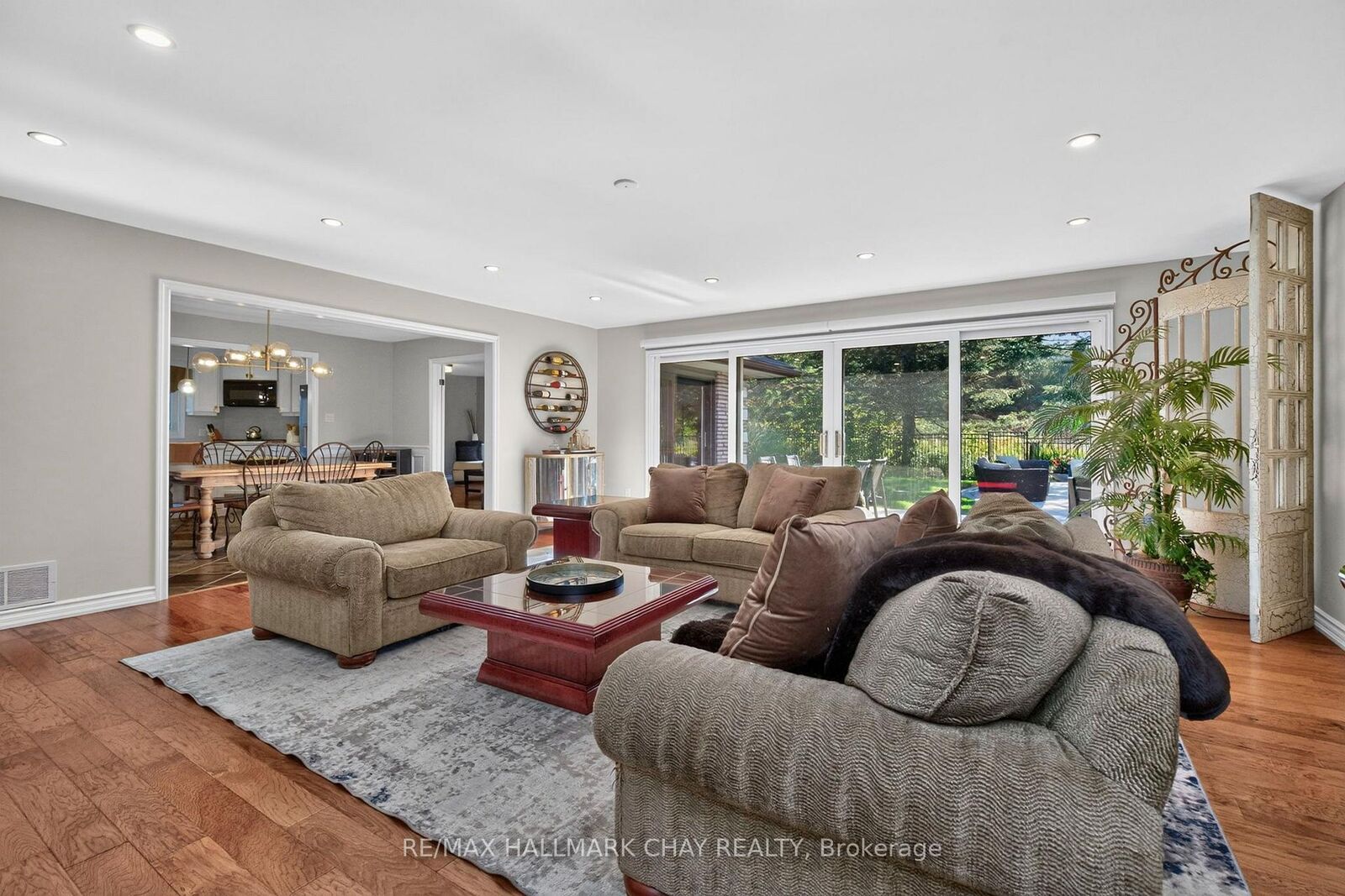 Property Photo:  98 Idlewood Drive  ON L9X 0M5 