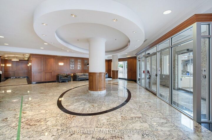 Property Photo:  195 Besserer Street 1905  ON K1N 0B6 