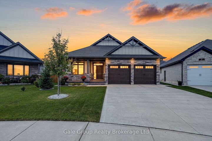 Property Photo:  3 Evergreen Court  ON N4G 0K1 