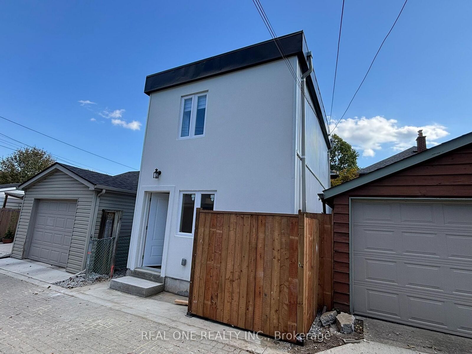 Property Photo:  90 Douglas Avenue Laneway House  ON M5M 1G5 