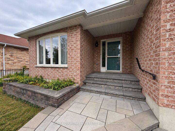 Property Photo:  43 Elmwood Avenue  ON L0K 1A0 