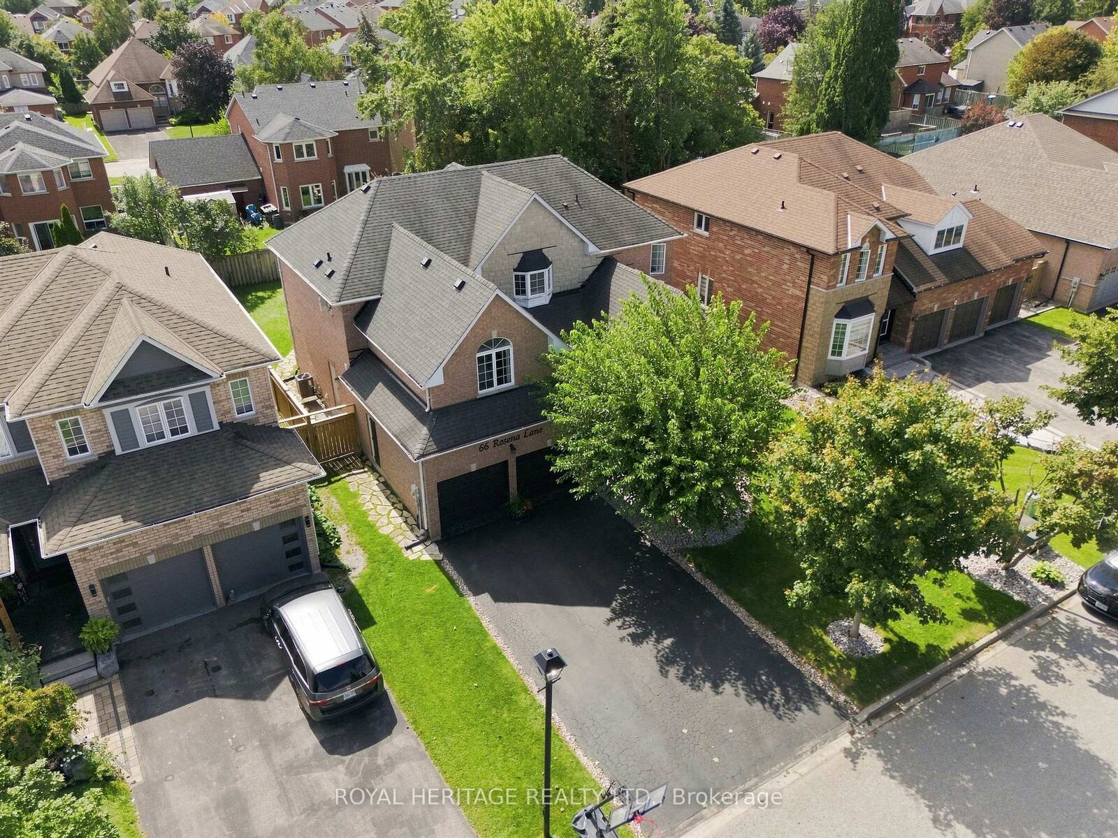 Property Photo:  66 Rosena Lane  ON L9P 1X6 