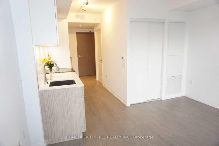 Property Photo:  251 Jarvis Street 702  ON M5B 0C3 