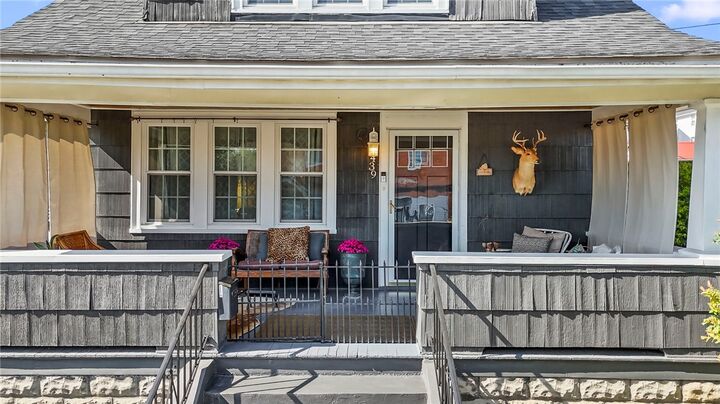 Property Photo:  439 Franklin Ave  PA 15317 