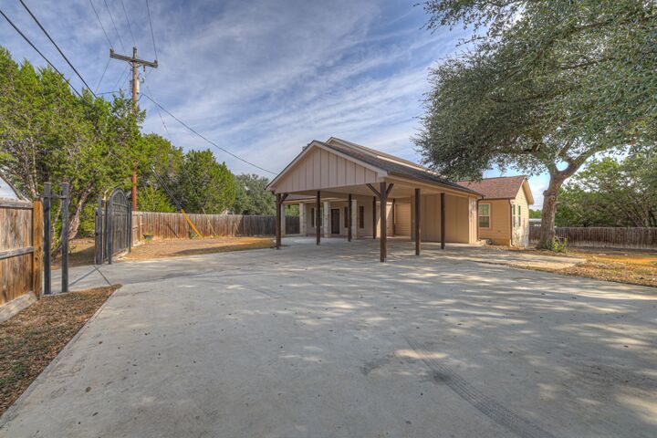 Property Photo: 1452 Lakeview Drive TX 78133