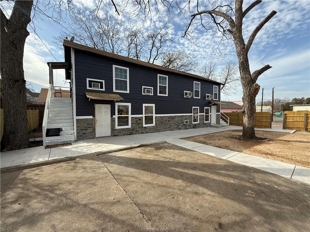 Property Photo:  405 West Wm J Bryan Parkway B1  TX 77803 