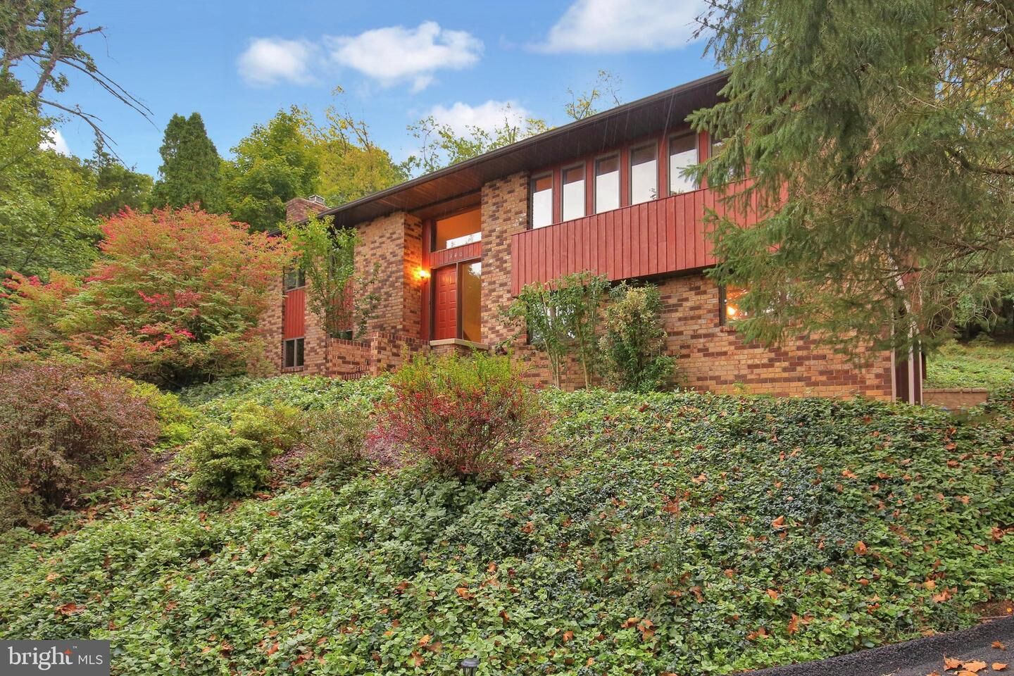Property Photo: 340 Mountain View Road PA 19607