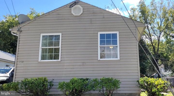 Property Photo:  714 Lincoln Terrace  MD 21613 