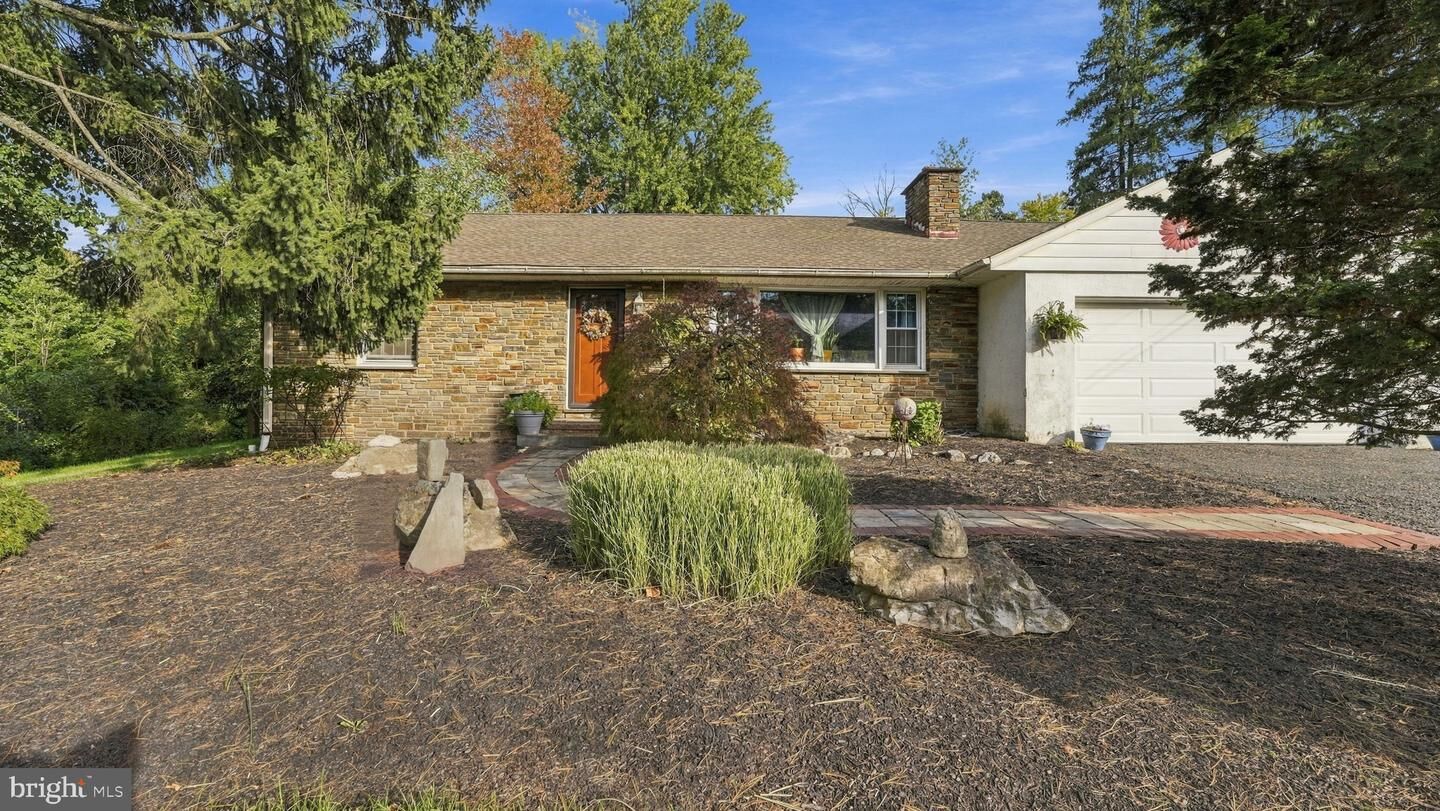 Property Photo:  1483 Easton Road  PA 18976 