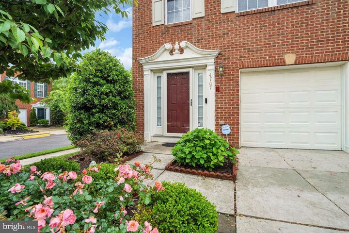 Property Photo:  4707 Lauriefrost Court  VA 22309 