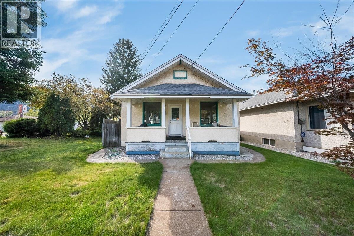 Property Photo:  1396 Second Avenue  BC V1R 1L9 