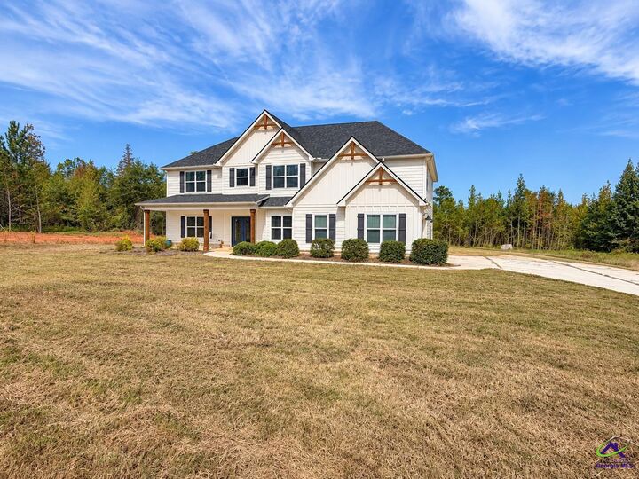 Property Photo: 5548 Highway 362 W GA 30292