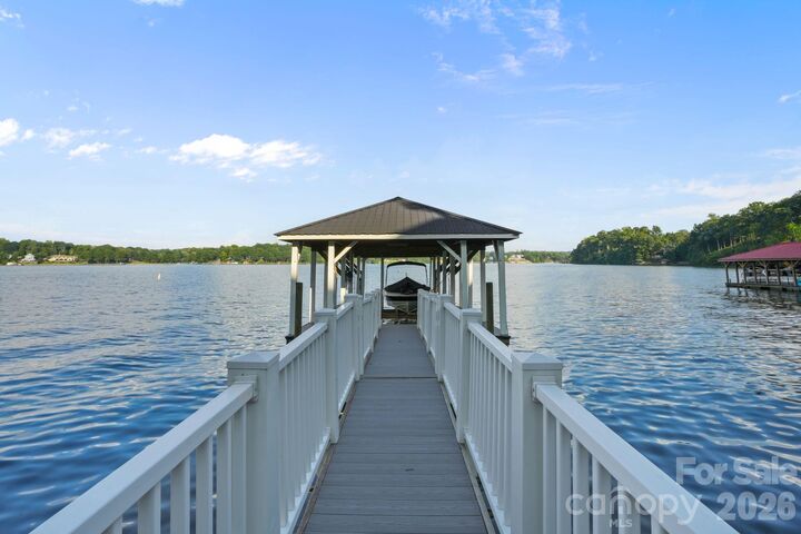 Property Photo:  1348 Astoria Parkway  NC 28609 