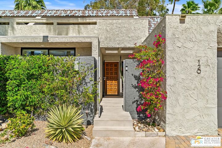 Property Photo:  120 E Perlita Cir  CA 92264 