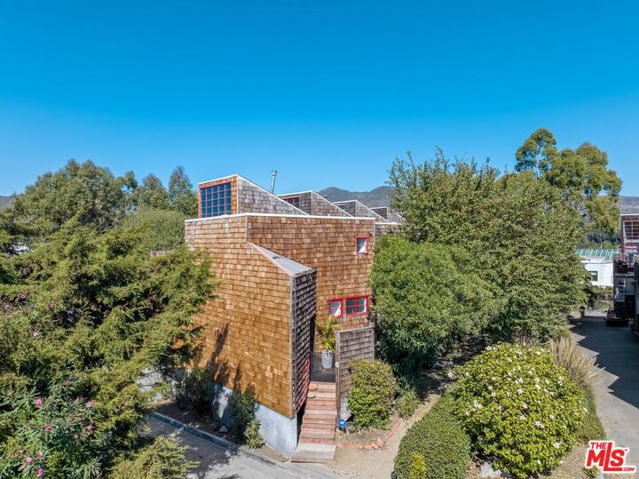 Property Photo:  29235 Heathercliff Rd, Unit 11  CA 90265 