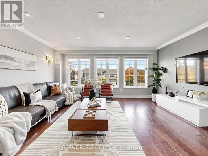 Property Photo: 61 Millcliff Circle ON L4G 7N9