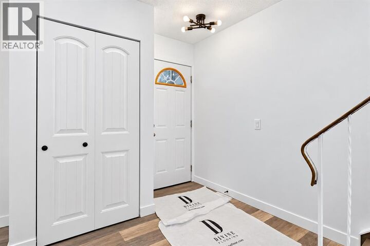 Property Photo:  6125 Penedo Way Southeast  AB T2A 3N2 
