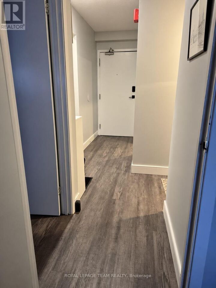 Property Photo:  825 Macodrum Drive 1  ON K6V 6P6 