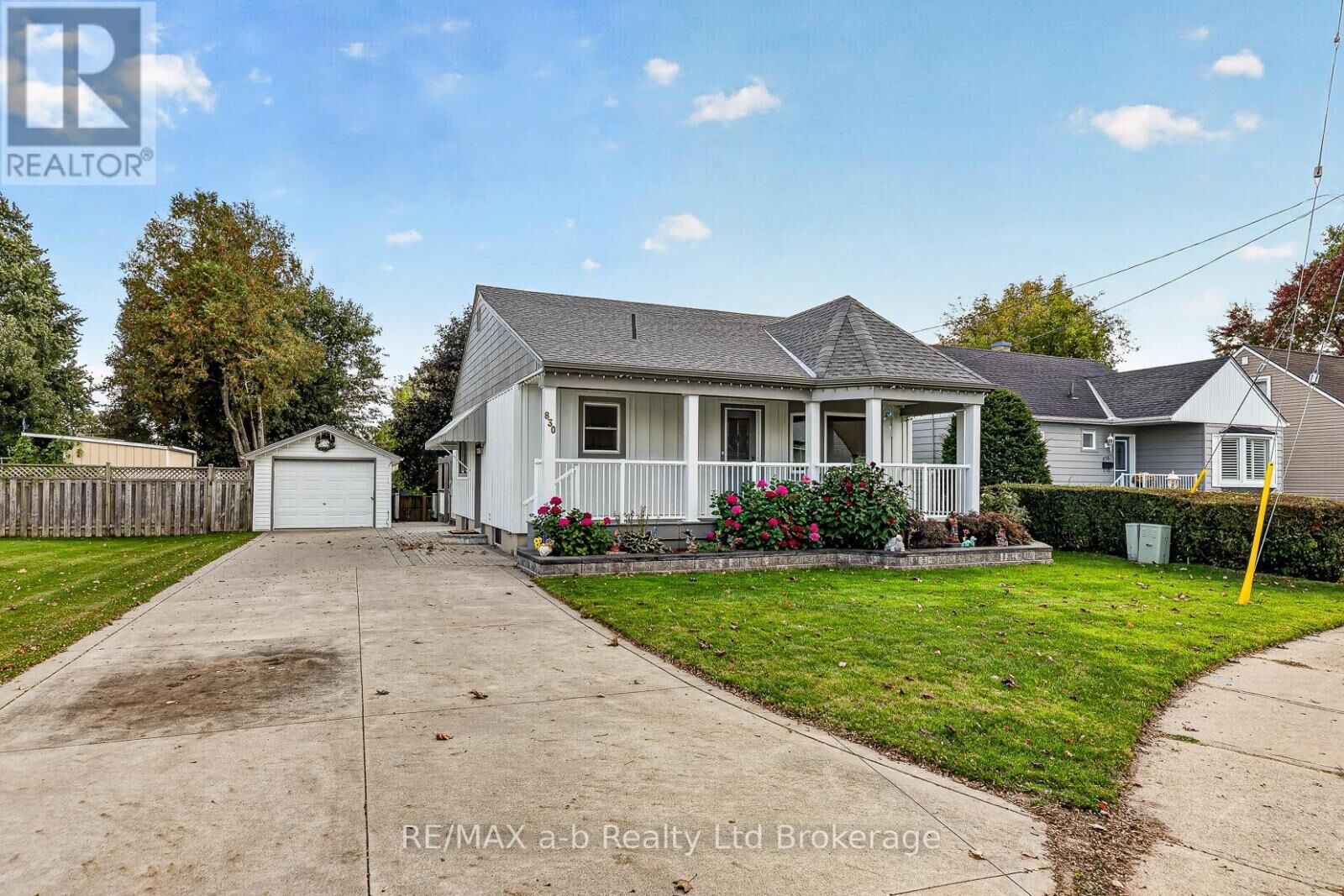 Property Photo:  830 Maple Avenue  ON N4S 2A6 