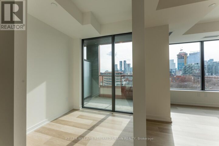 Property Photo:  28 Eastern Avenue 822  ON M5A 0Y2 