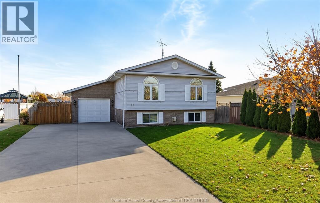 Property Photo: 46 Indiana Place ON N9V 3X5