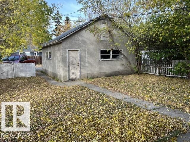 Property Photo: 8150 78 Av NW AB T6C 0N4
