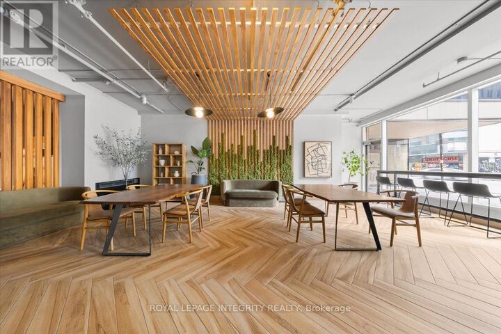 Property Photo:  161 Laurier Avenue West 1311  ON K1P 5J2 