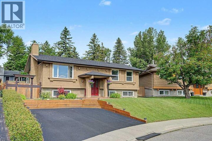 Property Photo:  623 Cantrell Place Southwest  AB T2W 2E5 