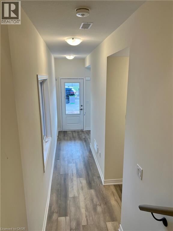 Property Photo:  40 Zinfandel Drive 7  ON L8E 0L1 