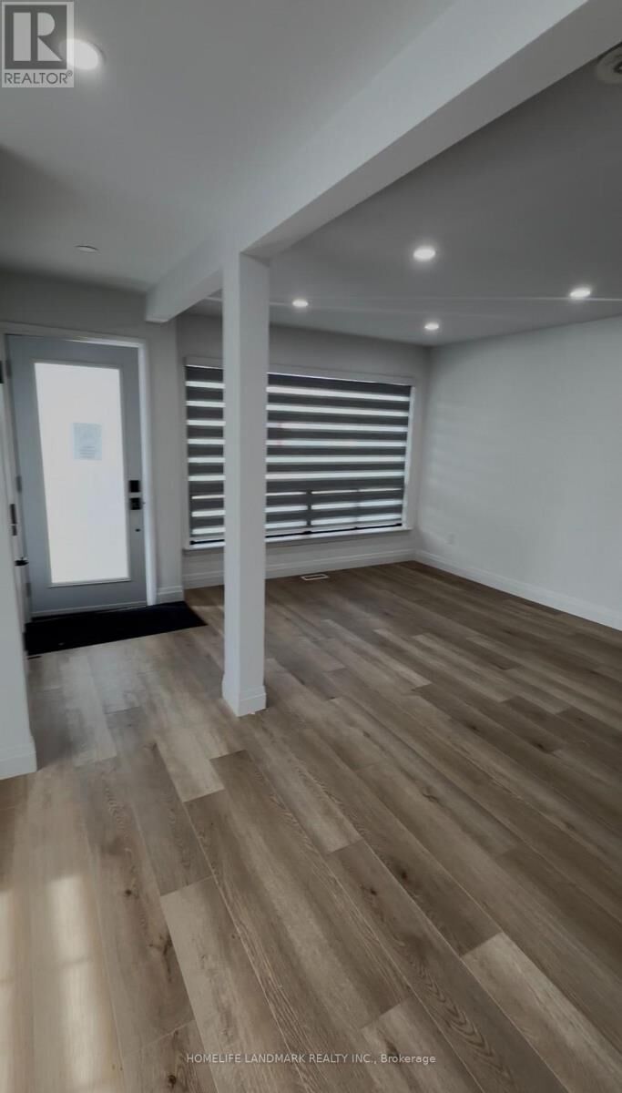 Property Photo:  Laurel Avenue  ON M1K 3J3 