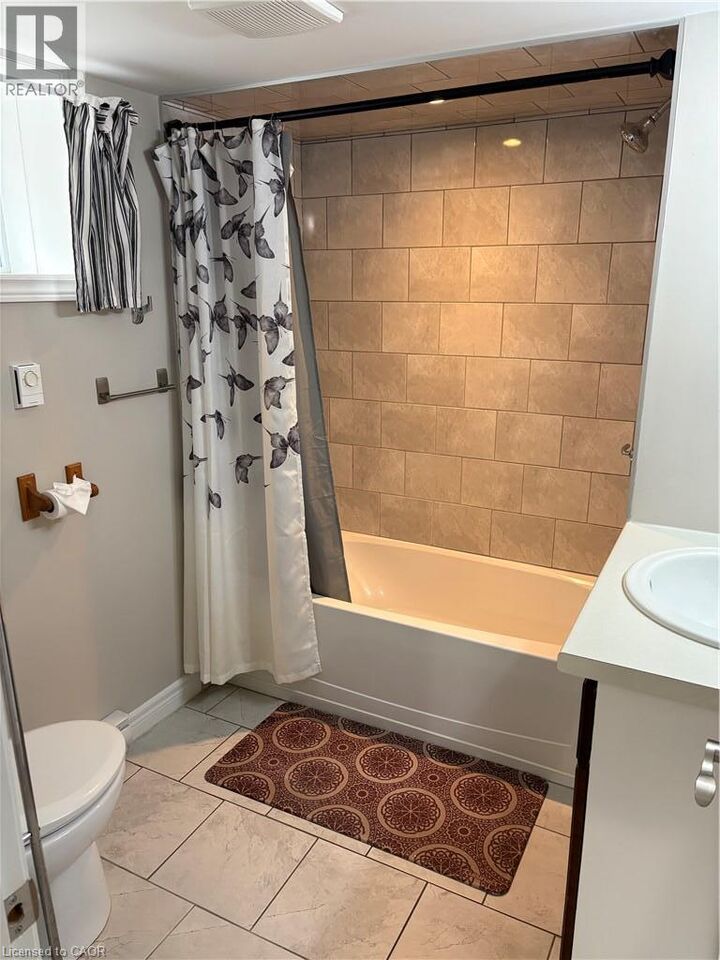 Property Photo:  206 Dixon Street  ON N2G 3E9 