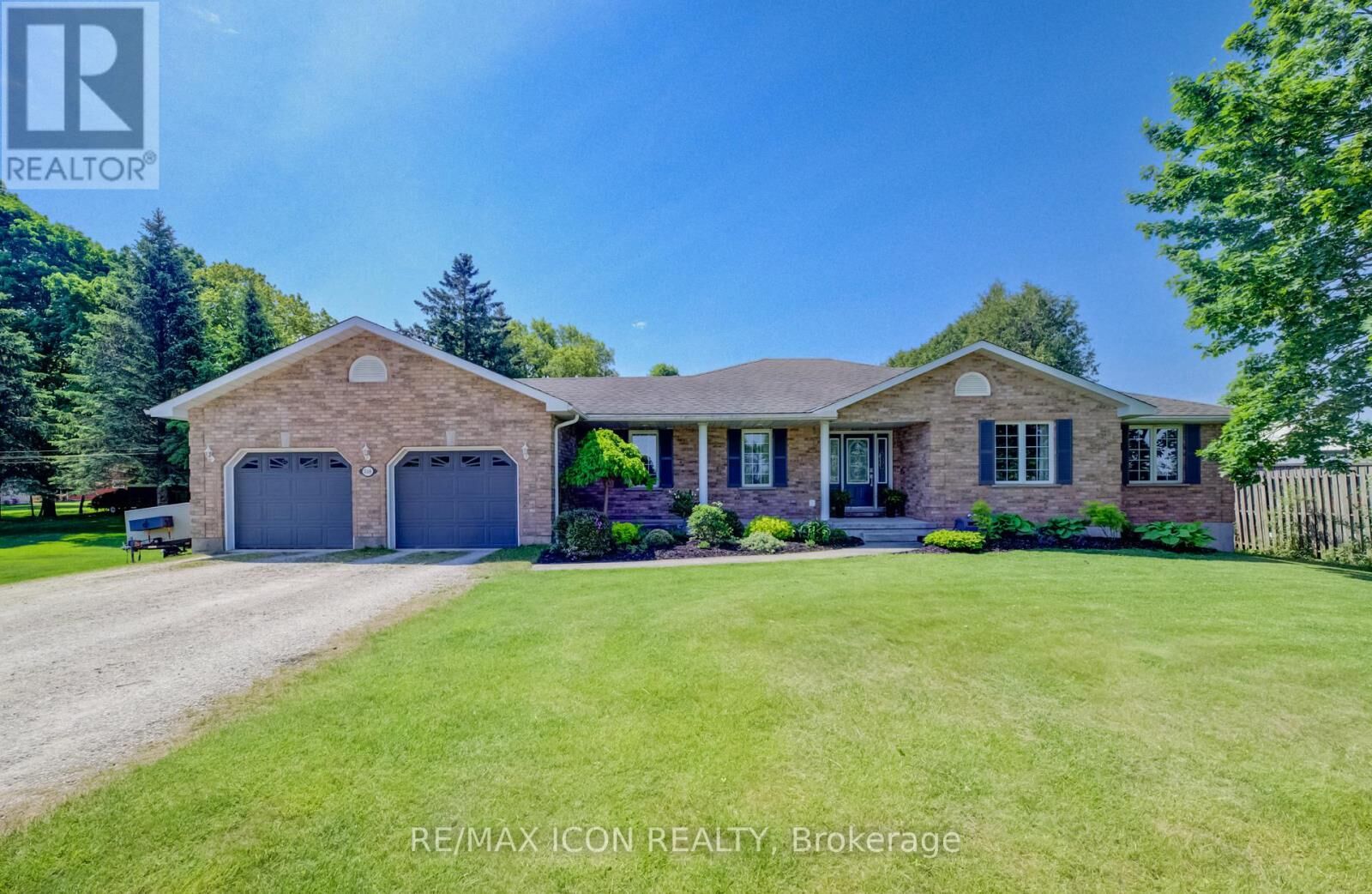 Property Photo: 540 Sligo Road West ON N0G 2L1