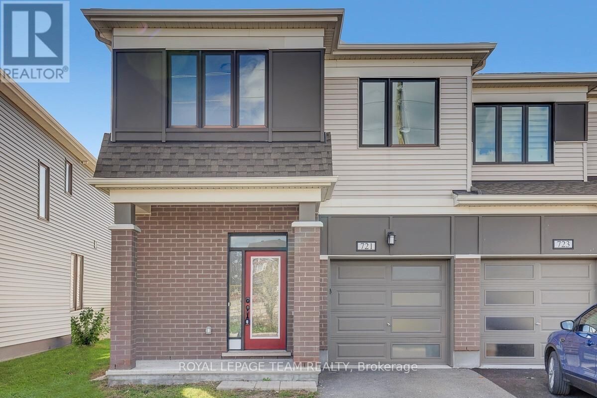 Property Photo:  721 Megrez Way  ON K2J 6S8 