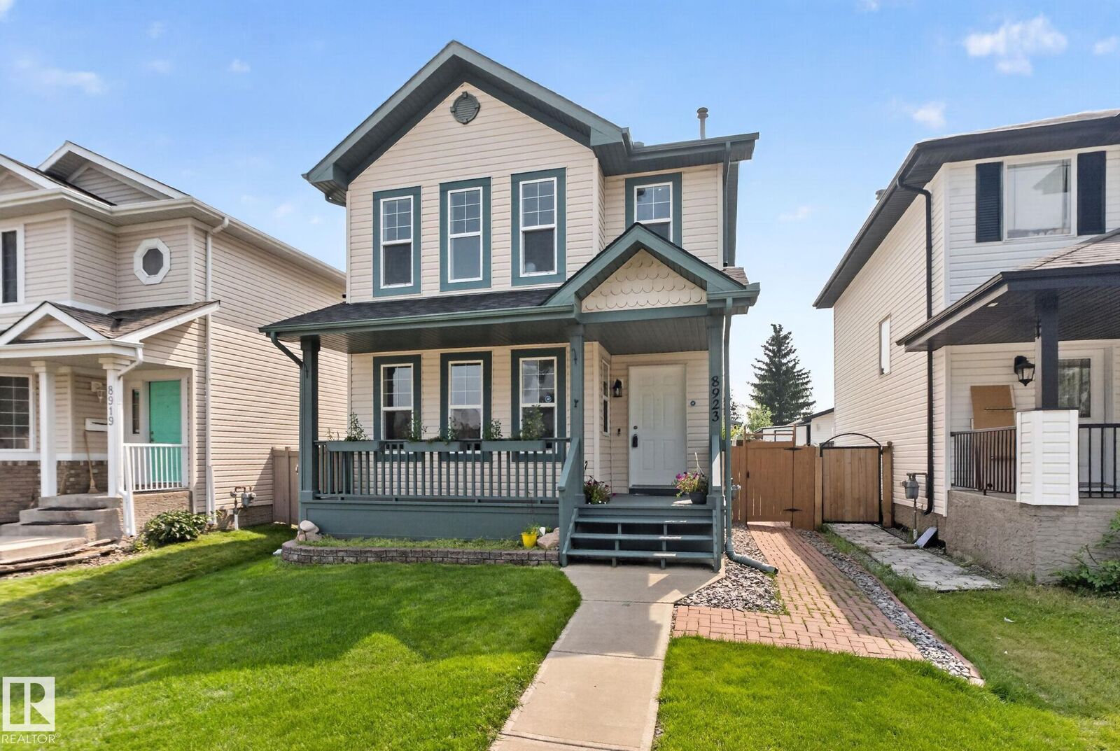 Property Photo: 8923 173 Avenue NW AB T5Z 3W6