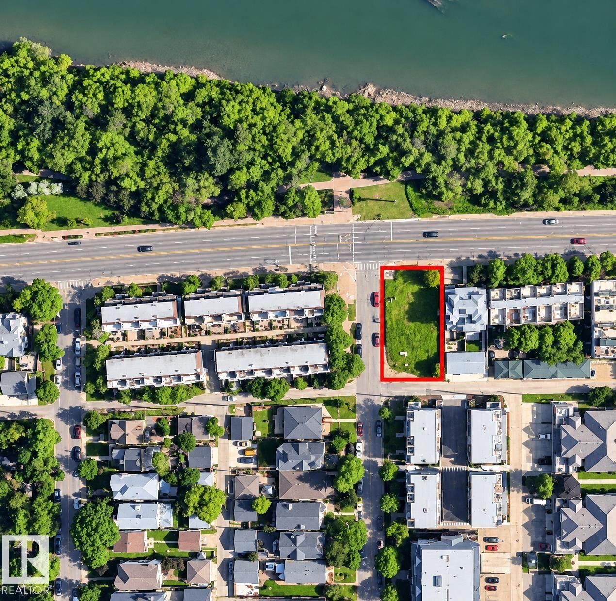 Property Photo:  9755 92 Street NW  AB T6C 2C4 