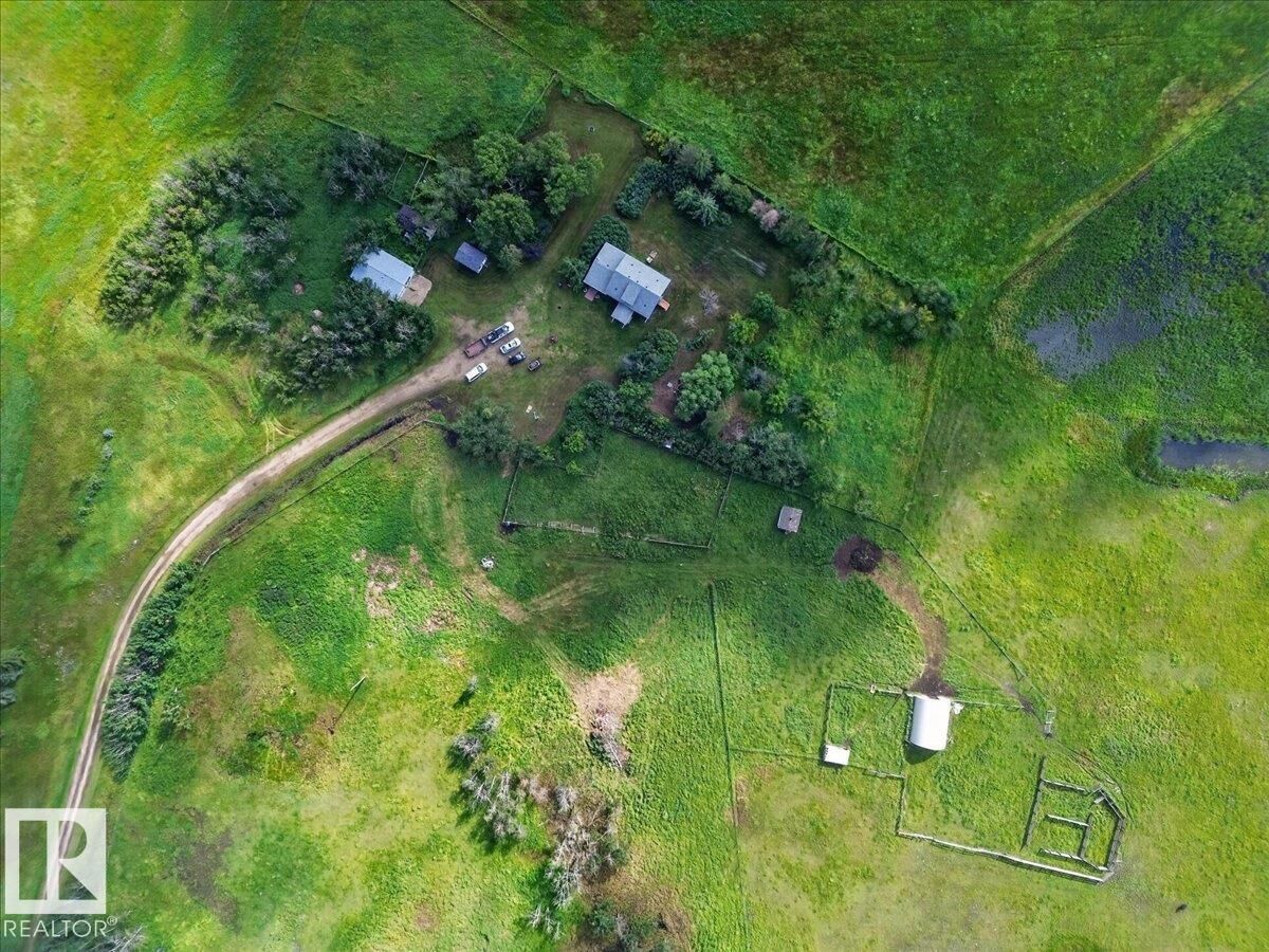 Property Photo:  543069 Range Road 191  AB T0B 0W0 