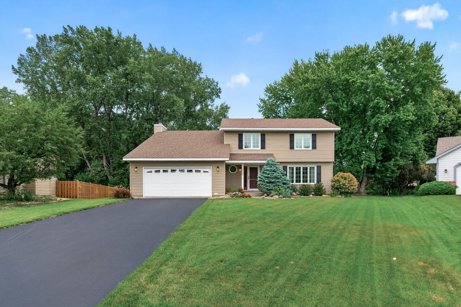 Property Photo: 13640 Gardenia Path MN 55124