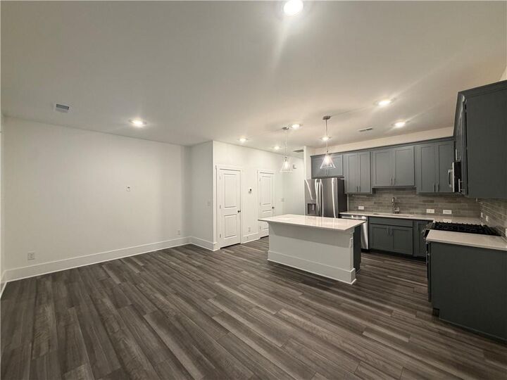 Property Photo:  1708 Gunnin Trace NW  GA 30318 