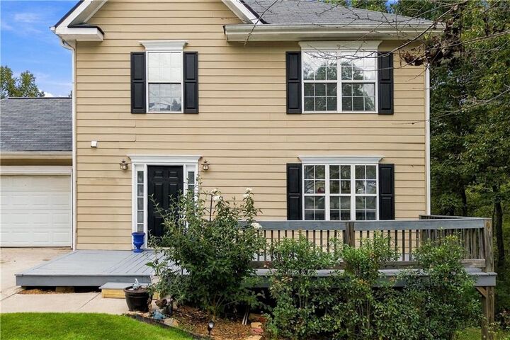 Property Photo:  196 W Scott Court  GA 30139 