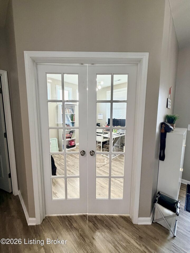 Property Photo:  11717 Trottingham Cir  KY 40299 
