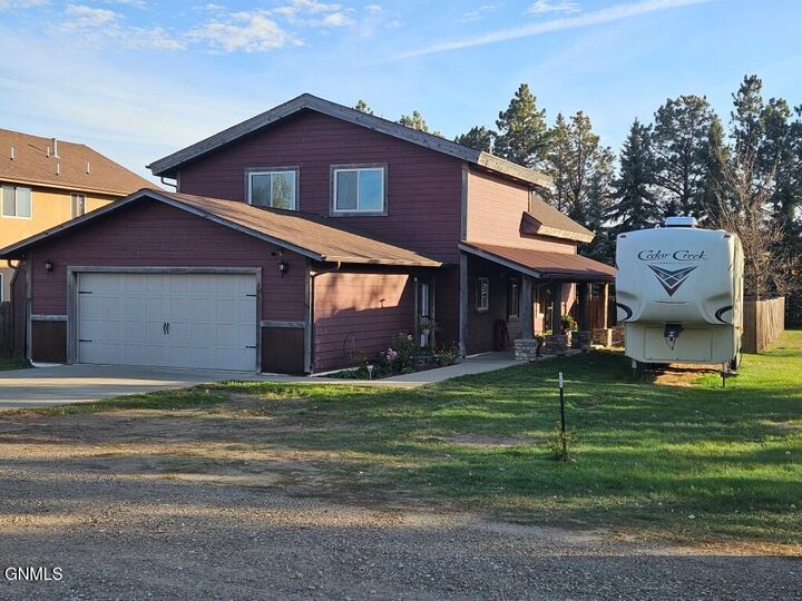 Property Photo: 665 Cliff Street ND 58630