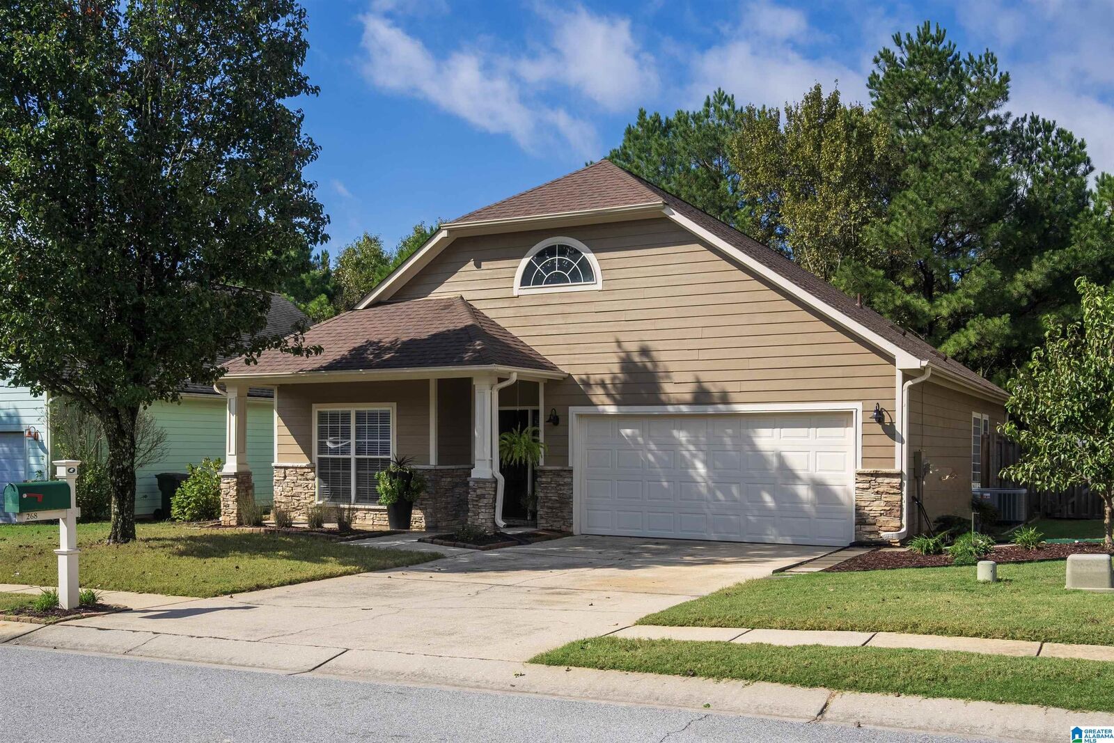 Property Photo:  268 Nottingham Drive  AL 35040 