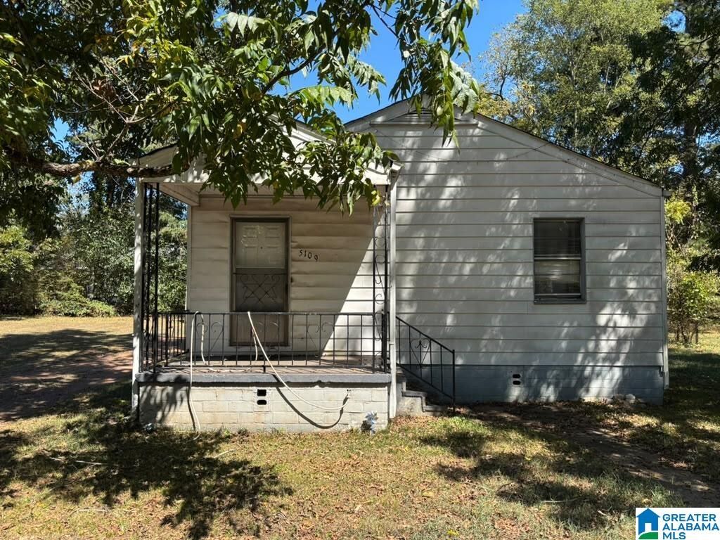 Property Photo: 5109 5th Street AL 35020