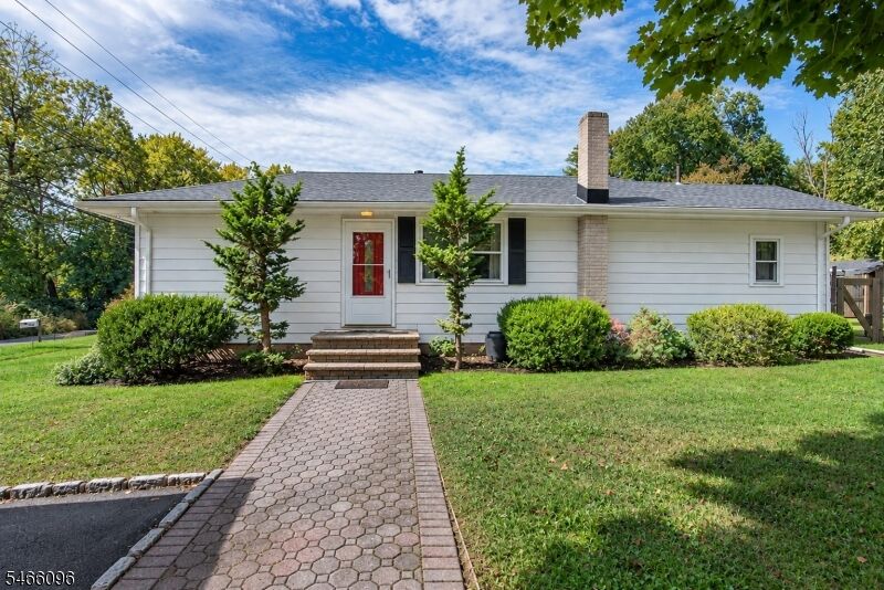 Property Photo:  184 Fairfield Rd  NJ 07470 