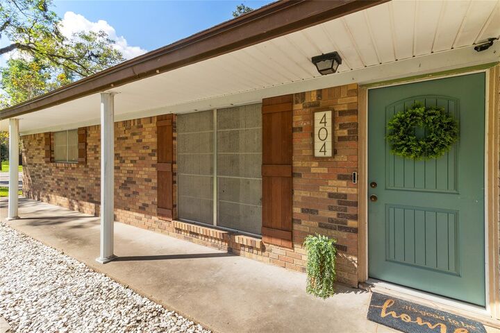 Property Photo:  404 S 14th Street  TX 77486 