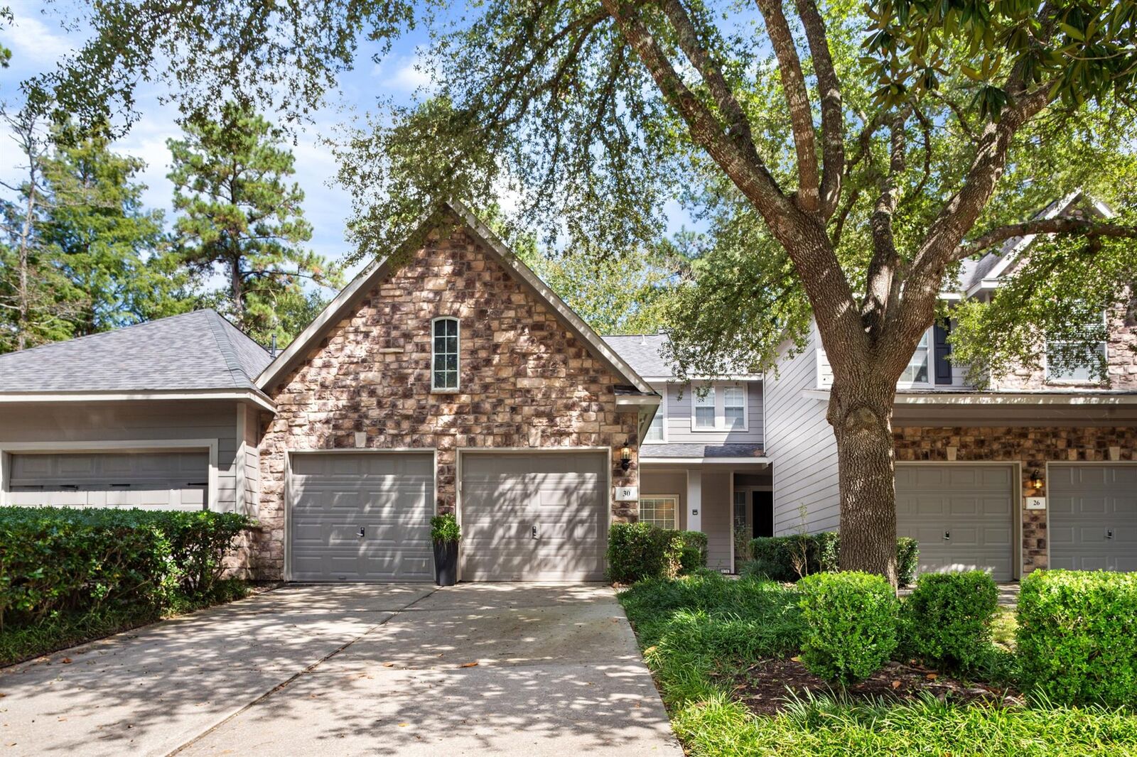 Property Photo:  30 Endor Forest Place  TX 77382 