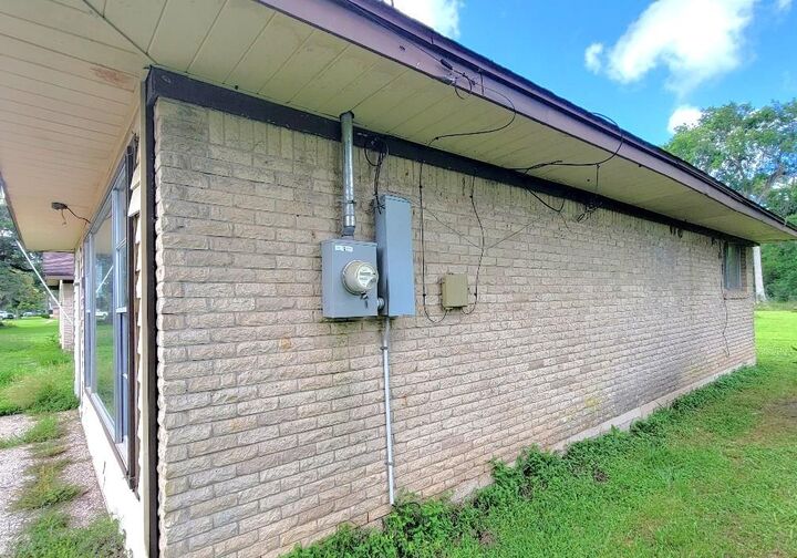 Property Photo:  419 Lee Avenue  TX 77541 